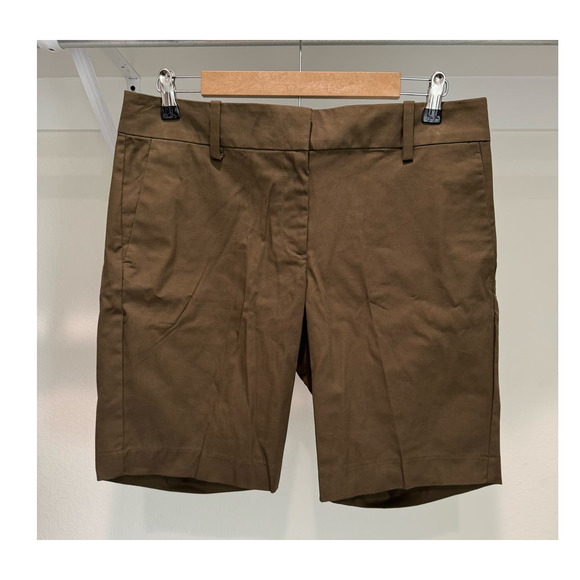 NWT Ann Taylor The 10" Short Olive Green Size 8 - Picture 2 of 7